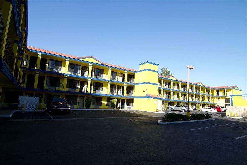 Anaheim Carriage Inn Экстерьер фото